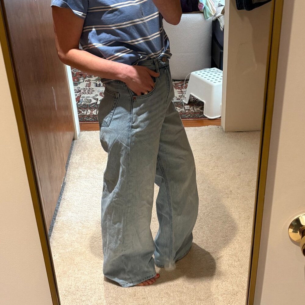 Like-new Reformation Cary Lived-In Wide-Leg Jeans in Cheyenne (Size 25) - Picture 5 of 5